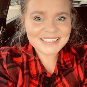 Meet your Posher, Cindy lou